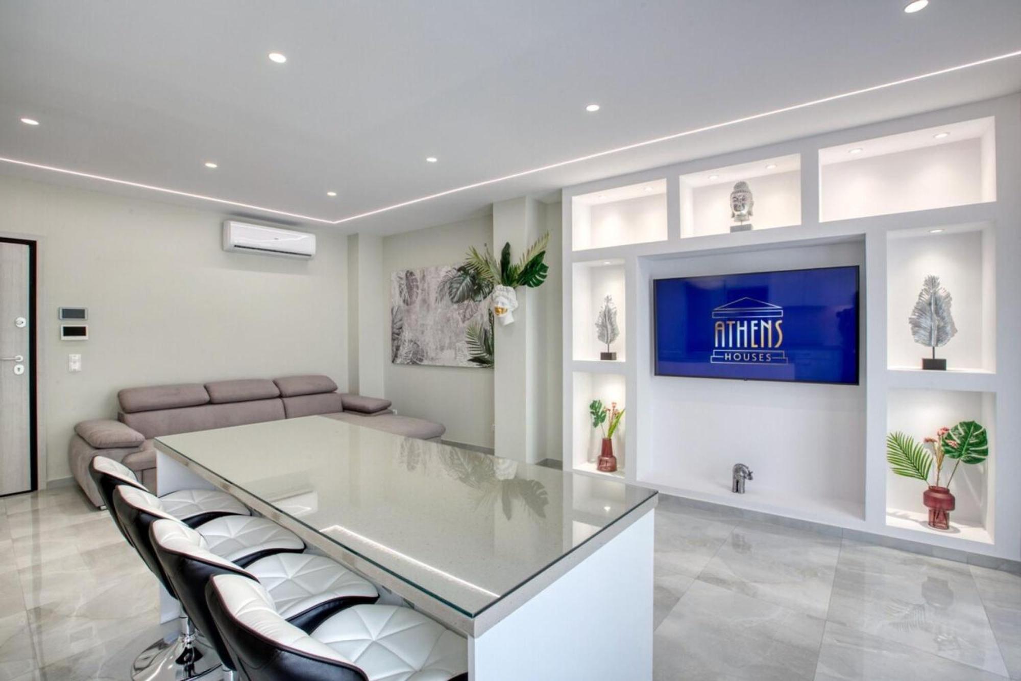 White And Grey Super Luxury Flat Appartement